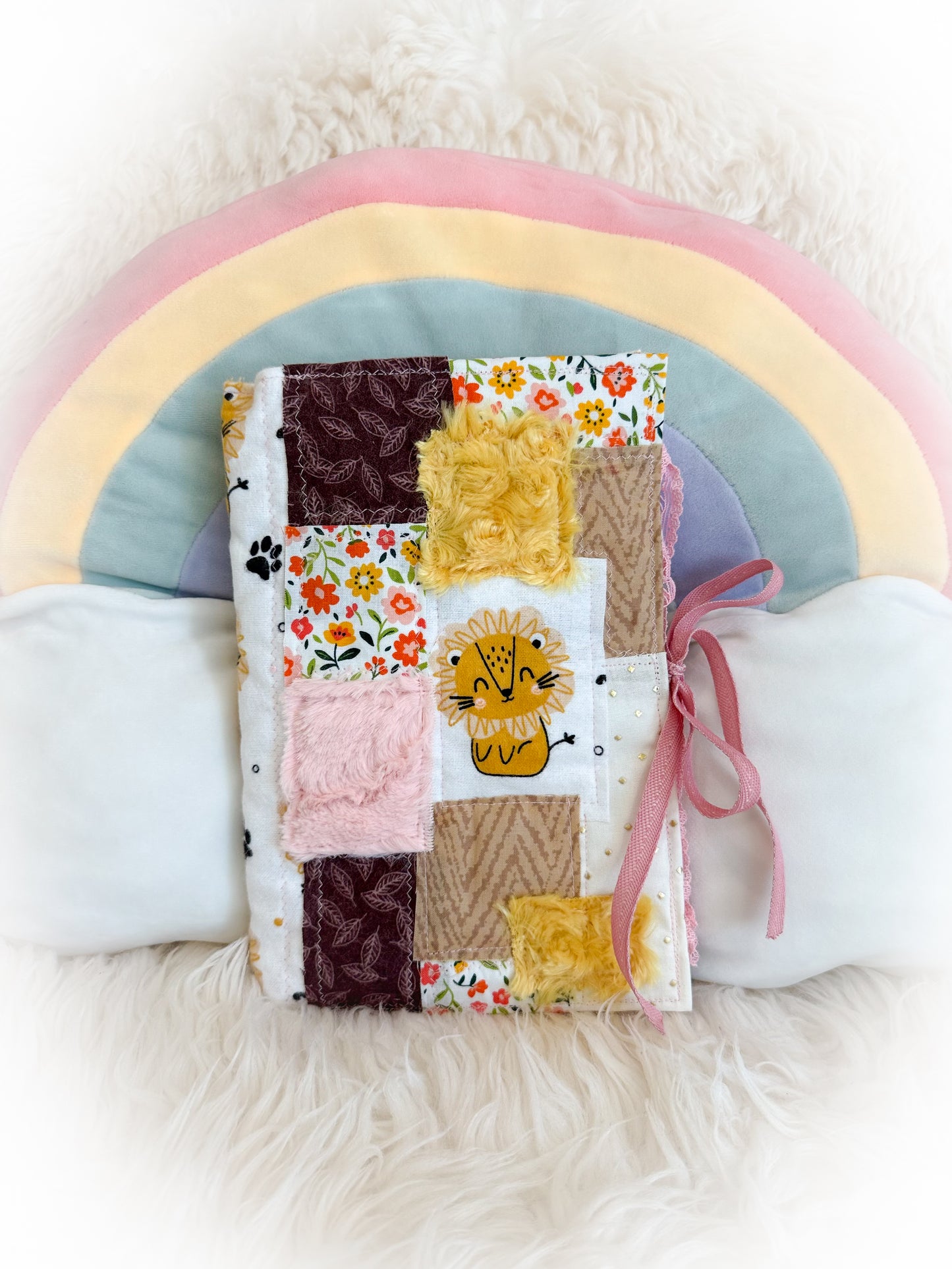 BeanTown Buddies® Quilted Lion Junk Journal