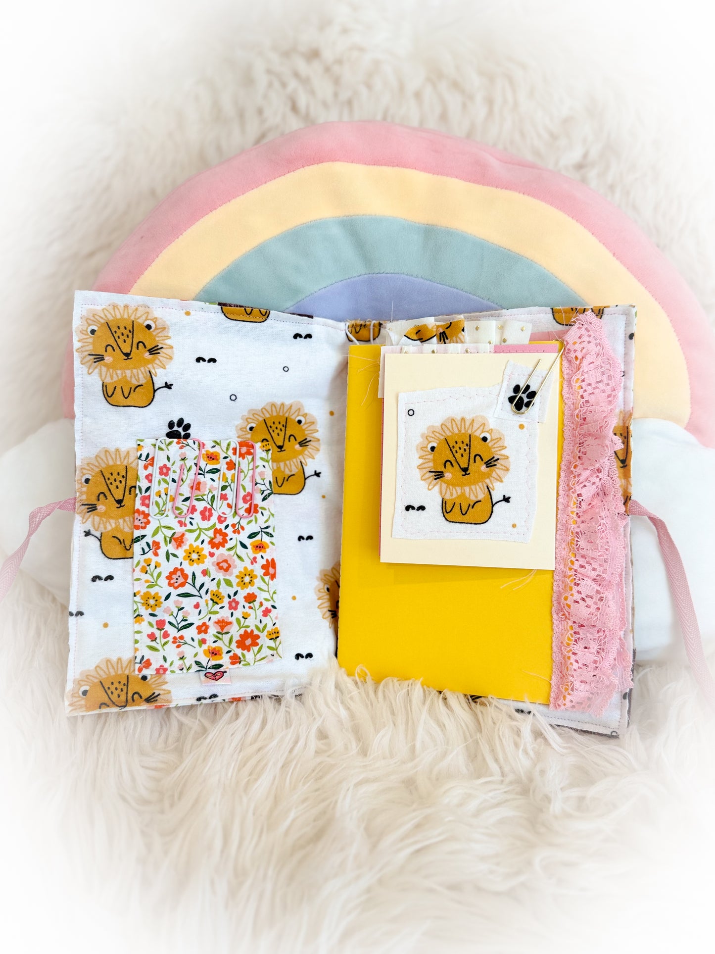 BeanTown Buddies® Quilted Lion Junk Journal