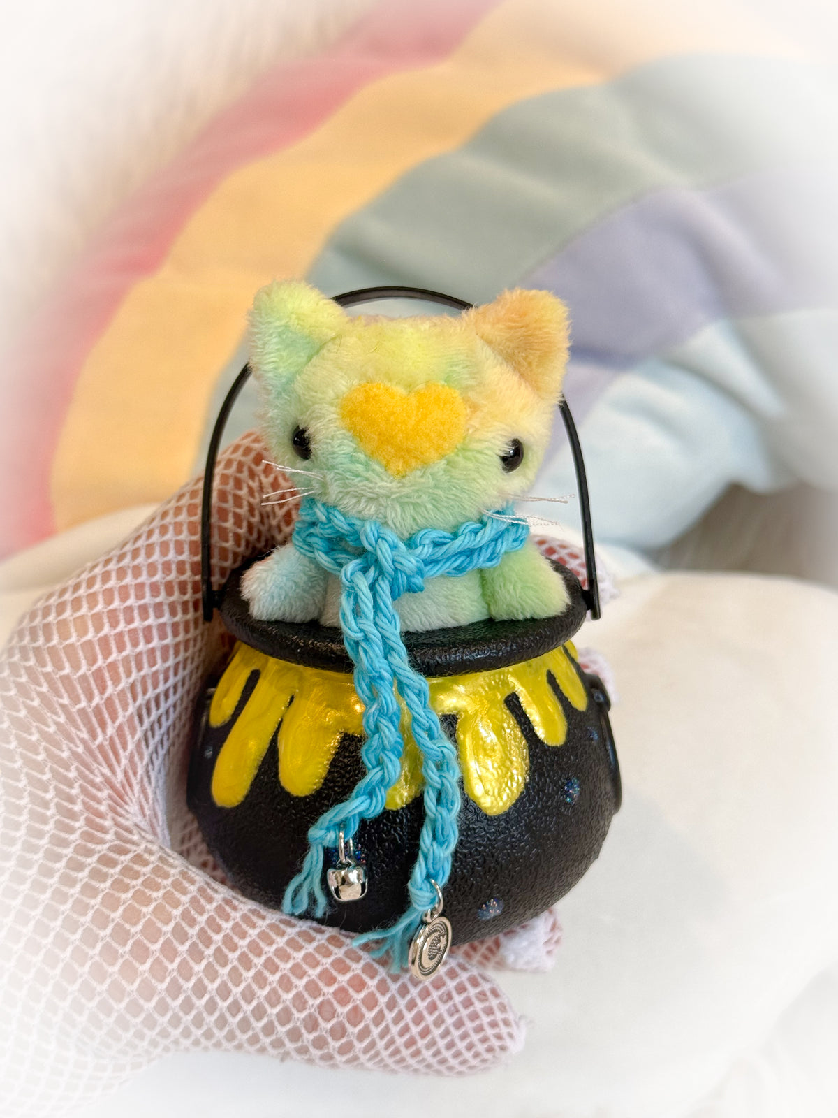 BeanTown Buddies® Teeny Cauldron Kitti
