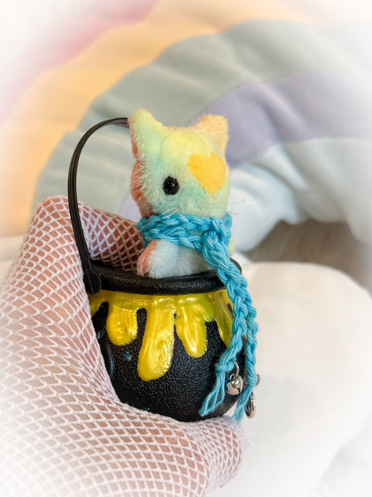 BeanTown Buddies® Teeny Cauldron Kitti
