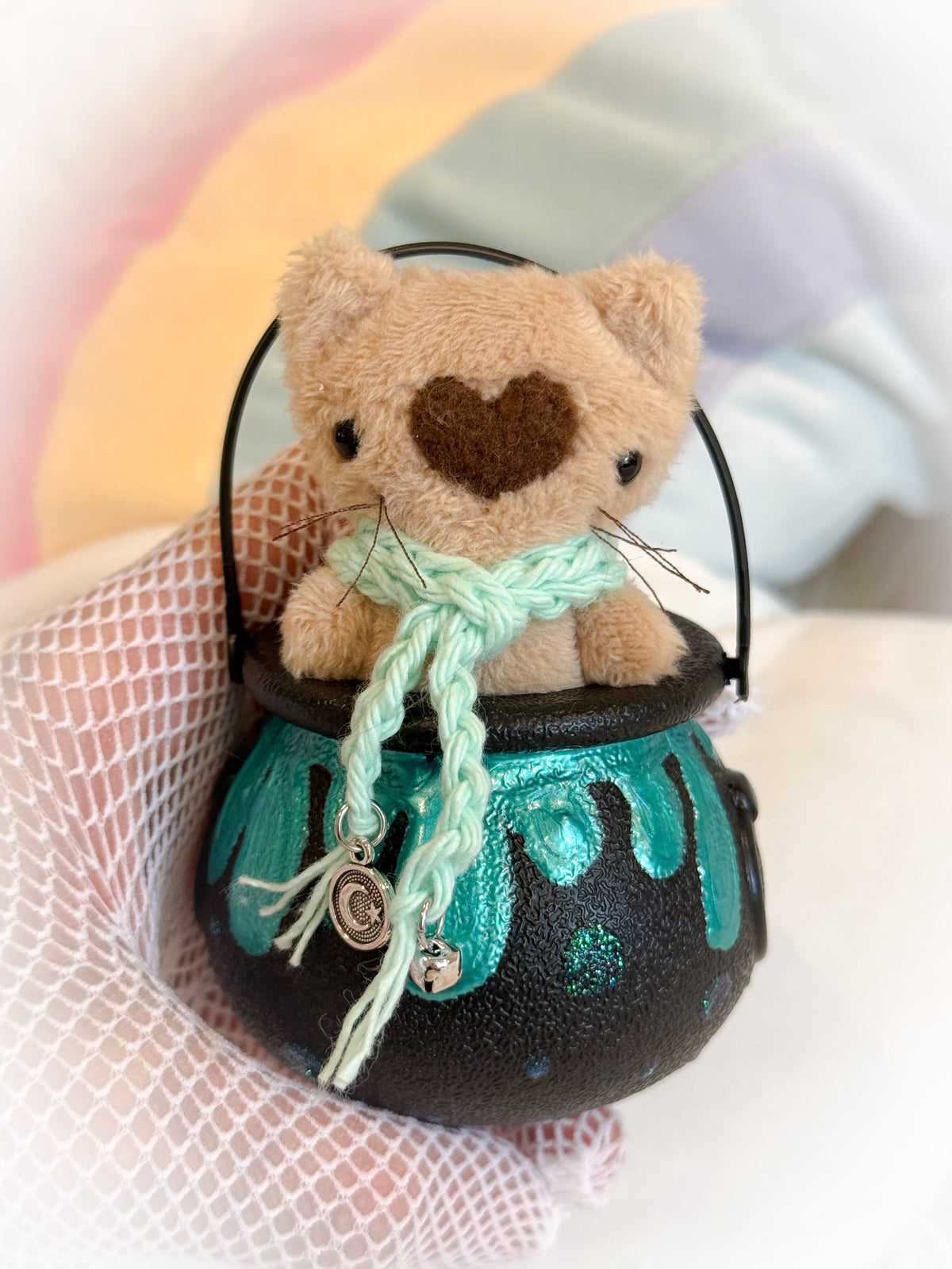 BeanTown Buddies® Teeny Cauldron Kitti