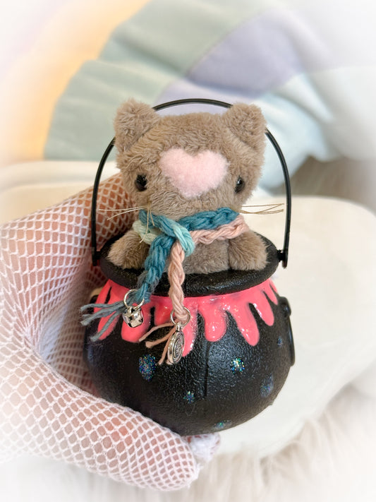 BeanTown Buddies® Teeny Cauldron Kitti