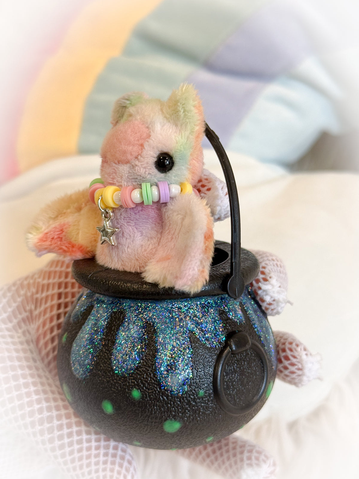 BeanTown Buddies® Teeny Cauldron Bati