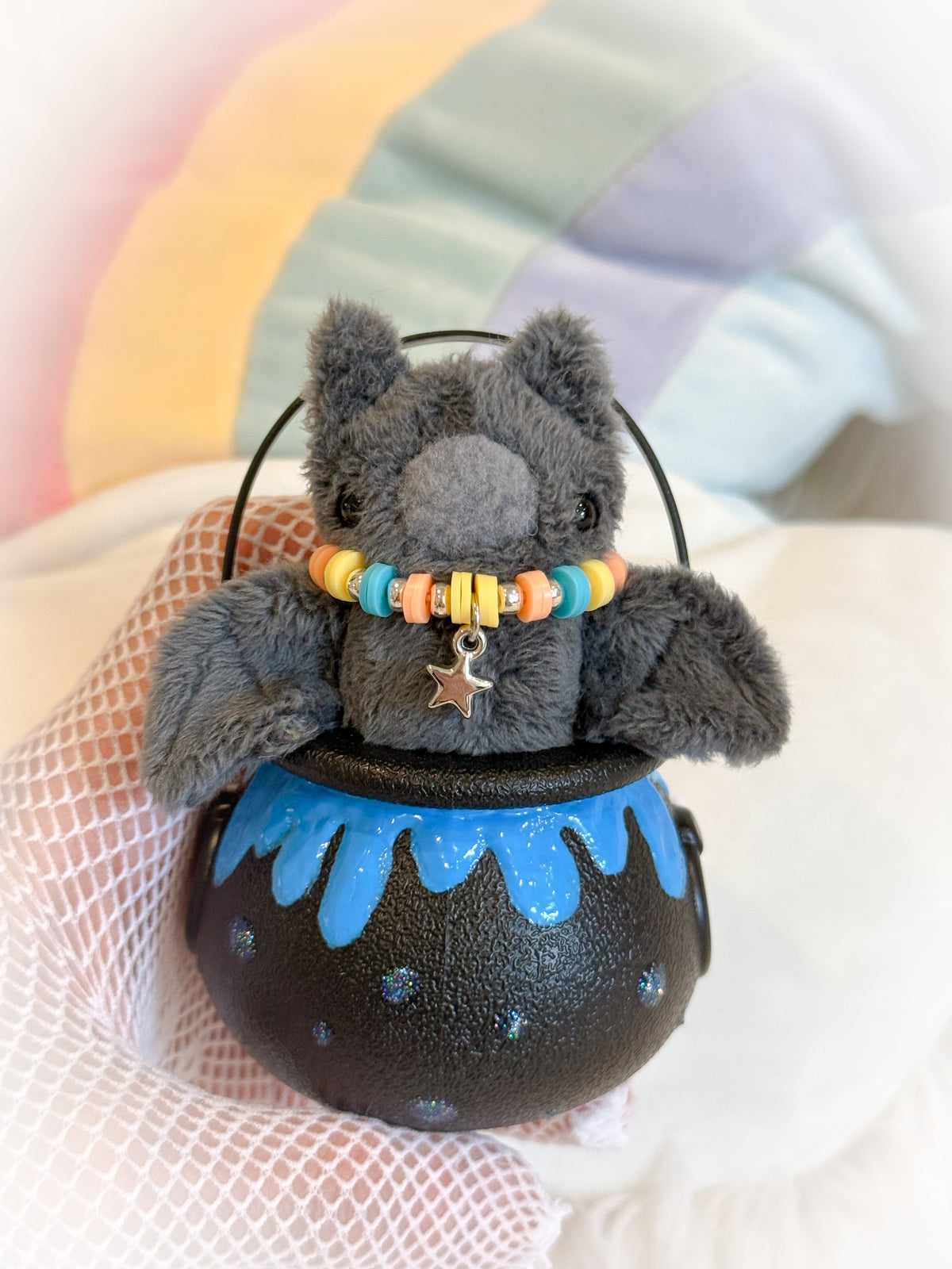 BeanTown Buddies® Teeny Cauldron Bati