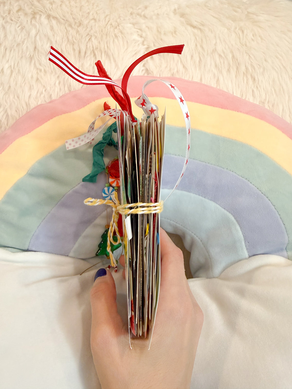 BeanTown Buddies® Vintage Christmas Card Junk Journal