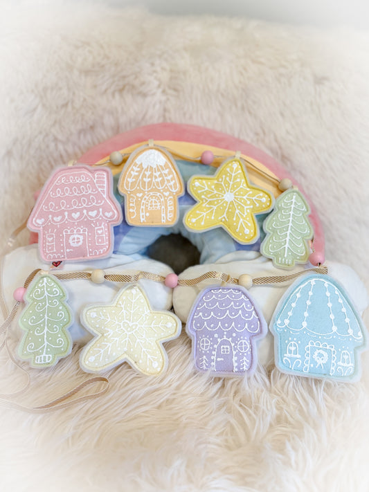 BeanTown Buddies® Pastel Gingerbread Garland