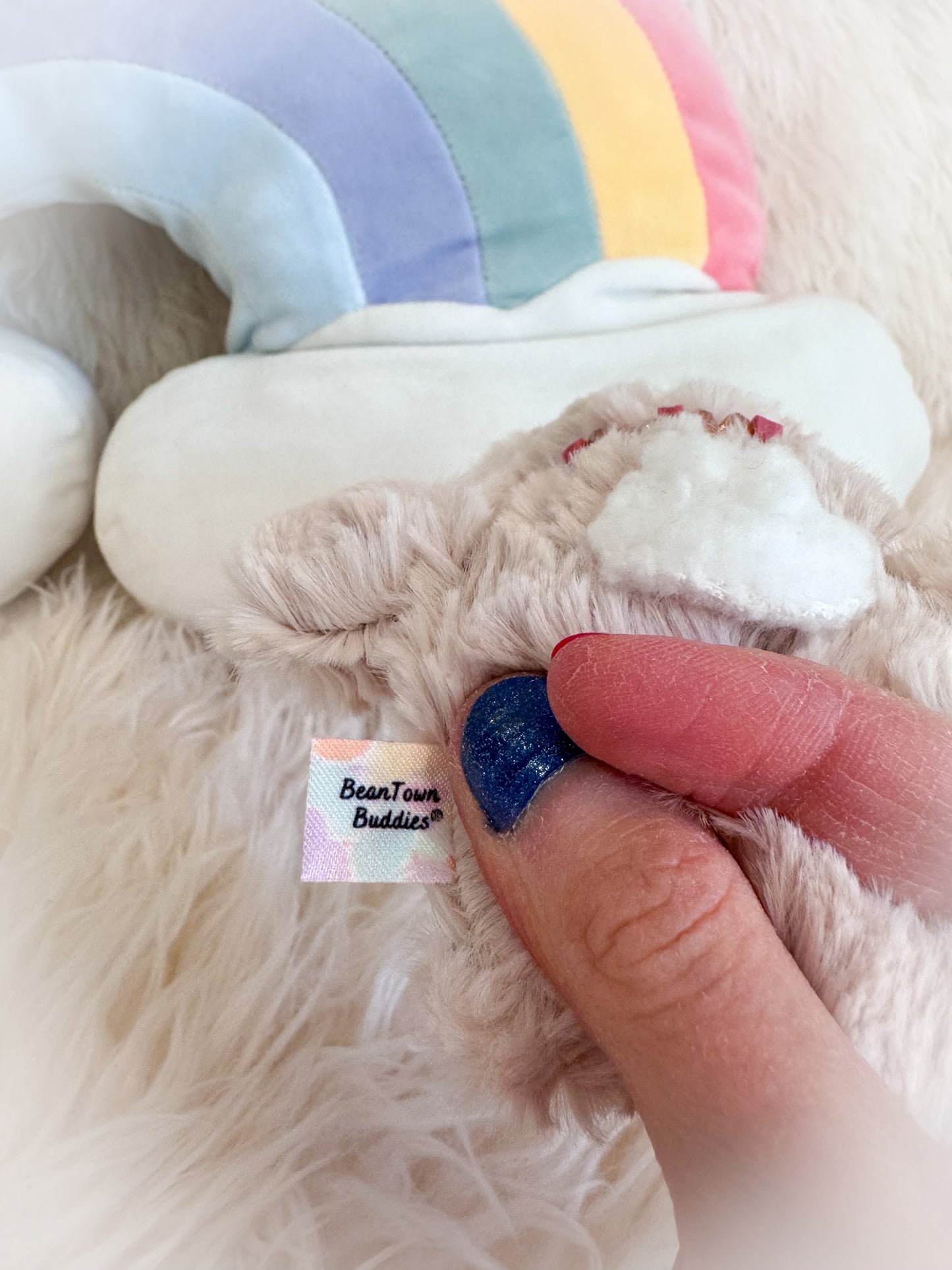 BeanTown Buddies® Pocket Fuzzi Bunni