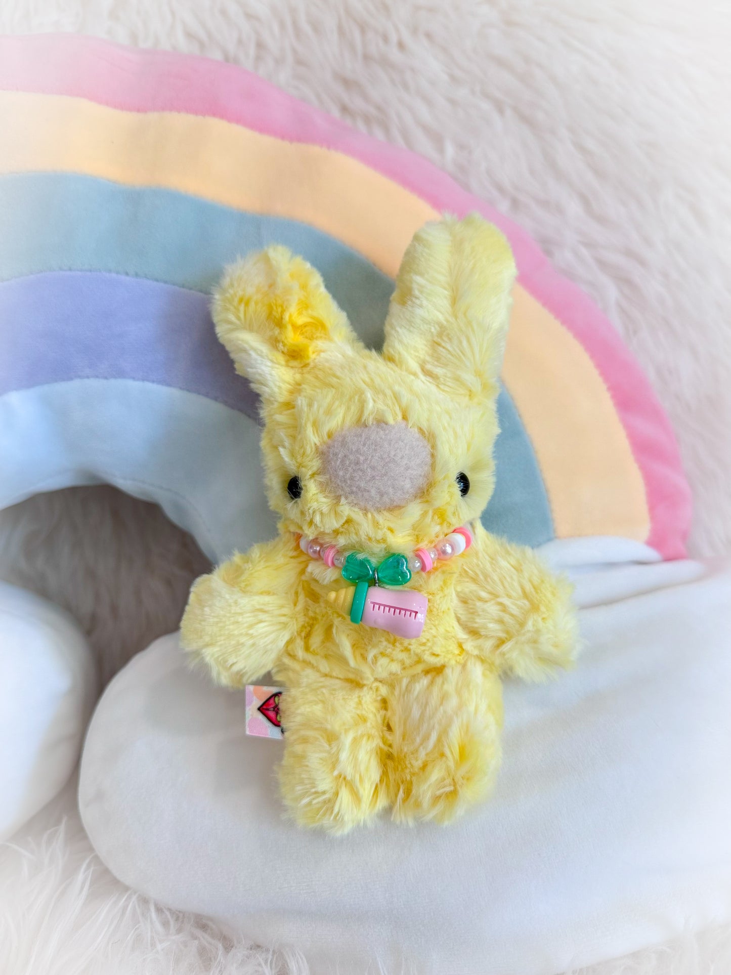 BeanTown Buddies® Pocket Fuzzi Bunni