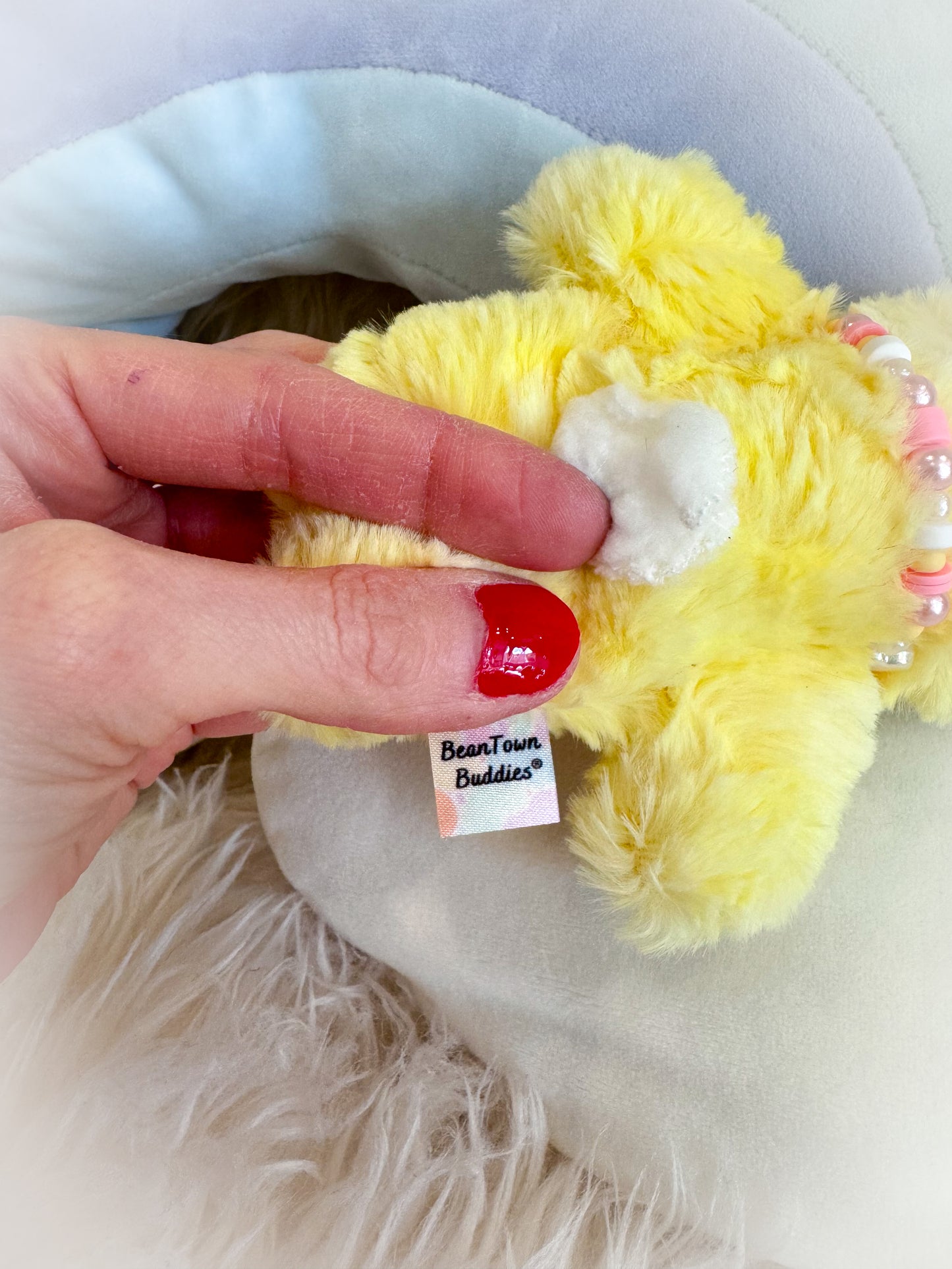 BeanTown Buddies® Pocket Fuzzi Bunni