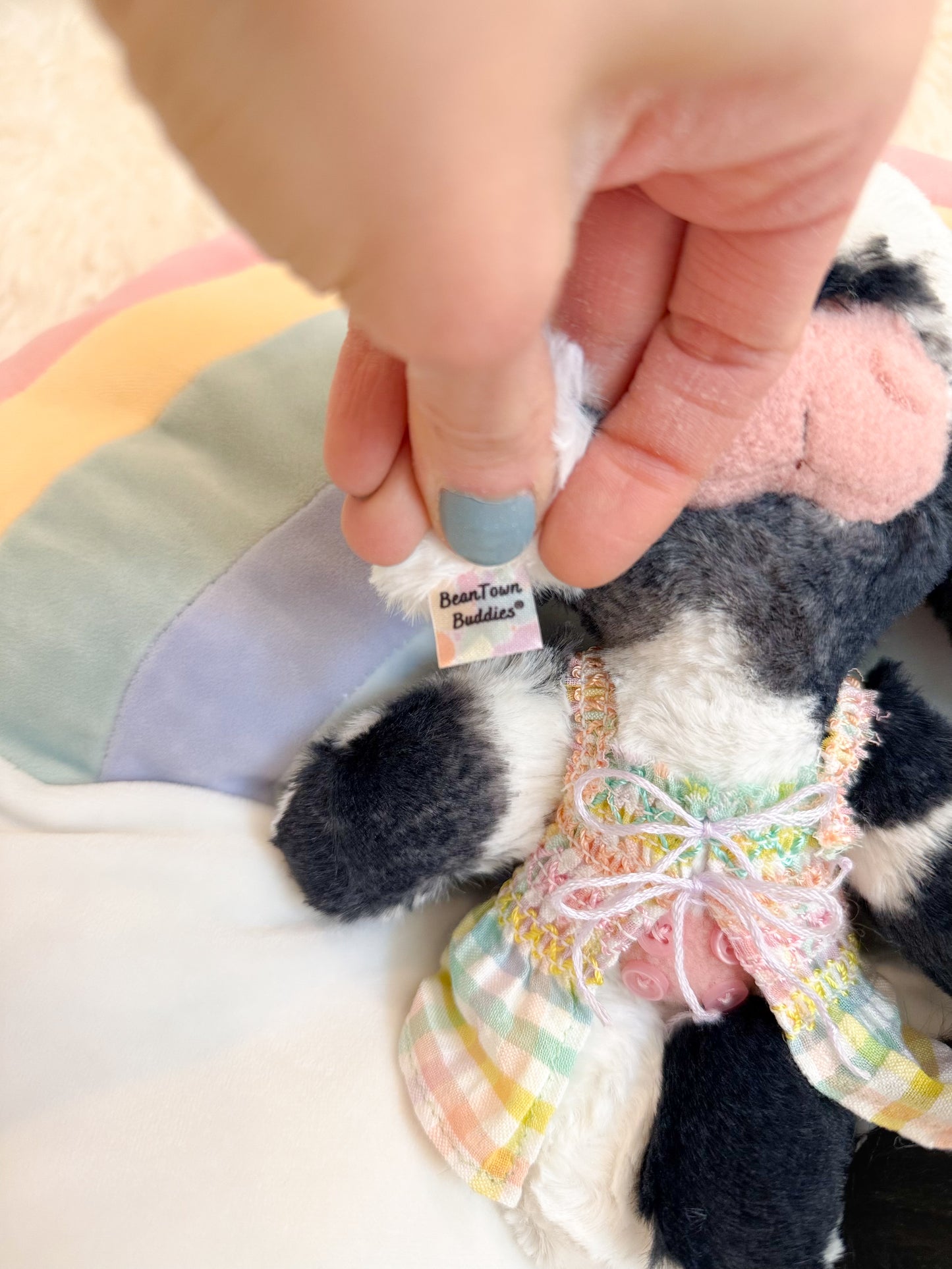 BeanTown Buddies® Medium Moozi Babi Daisi