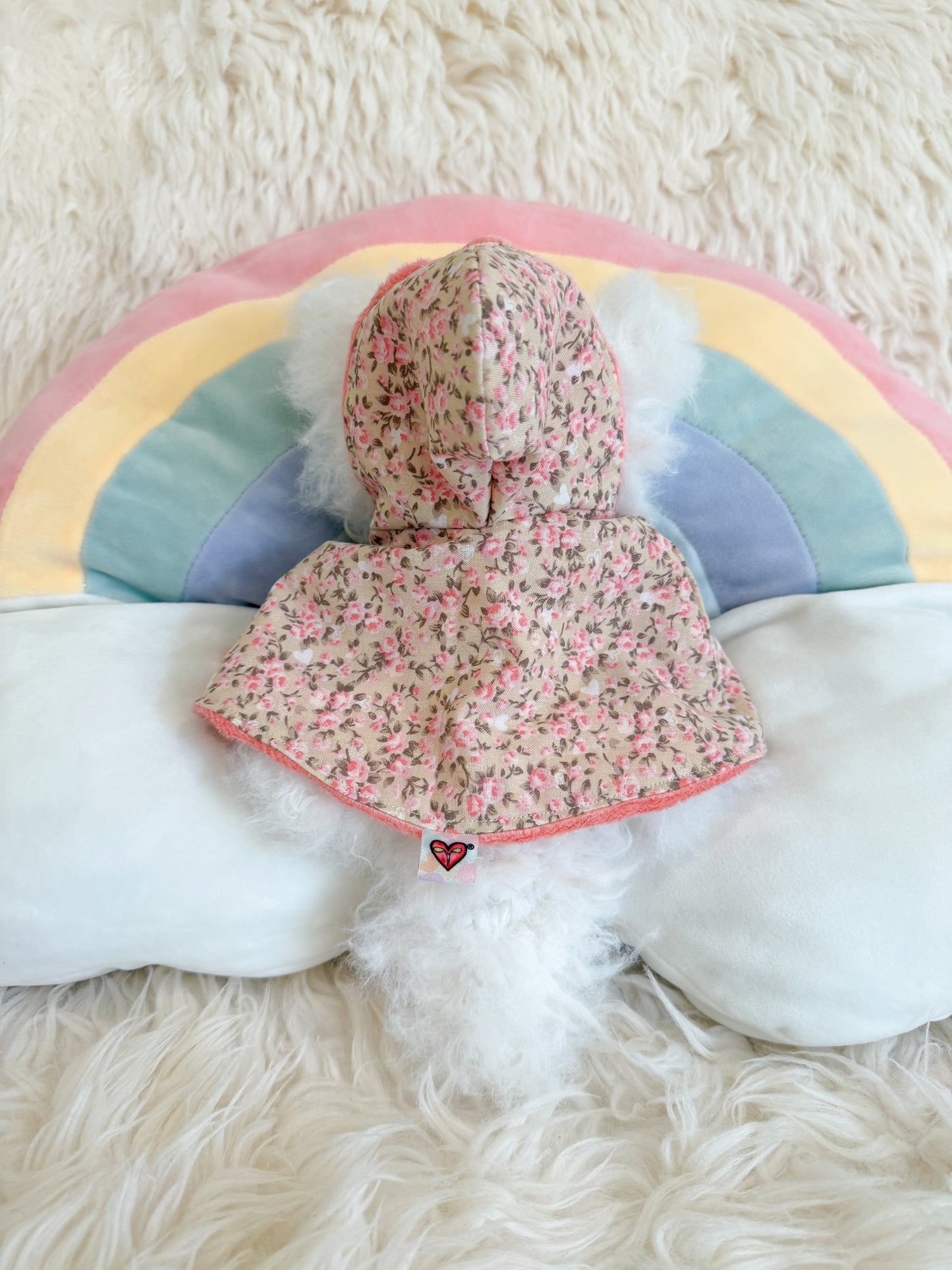 BeanTown Buddies® Fuzzi Cloaked Wolfi