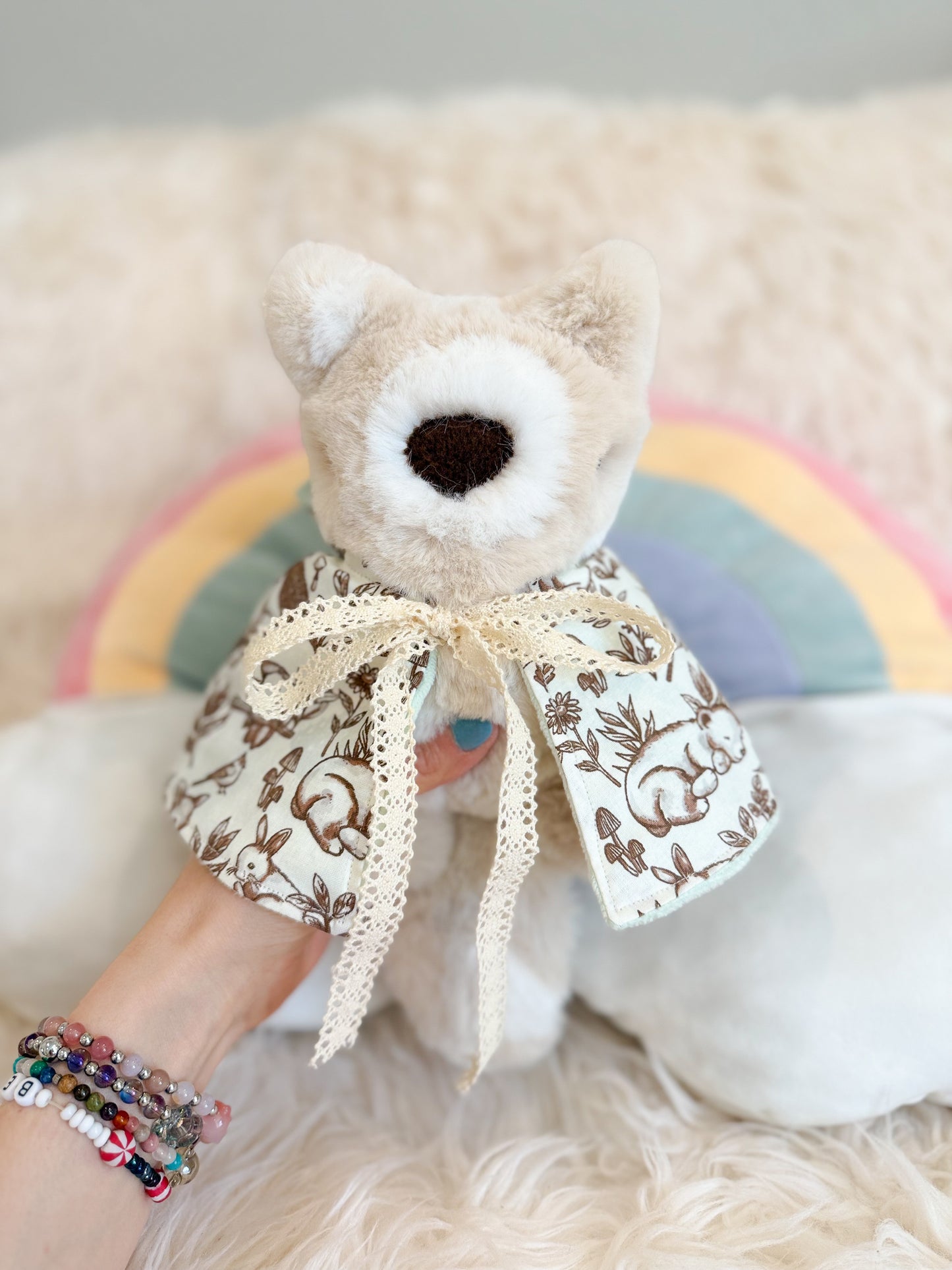 BeanTown Buddies® Floofi Cloaked Wolfi