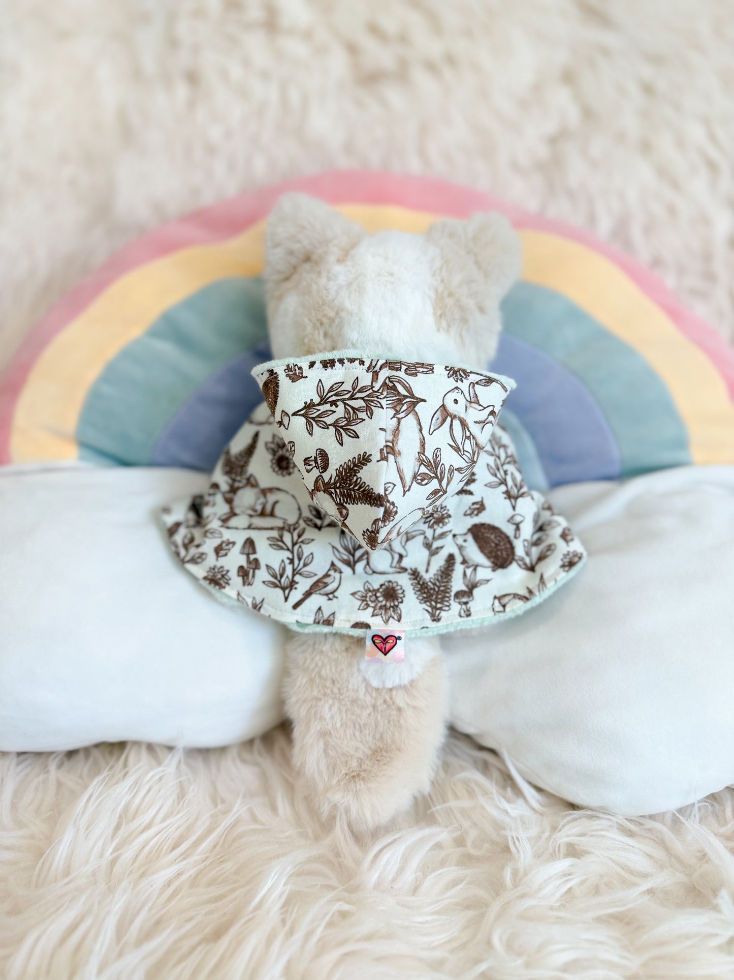 BeanTown Buddies® Floofi Cloaked Wolfi