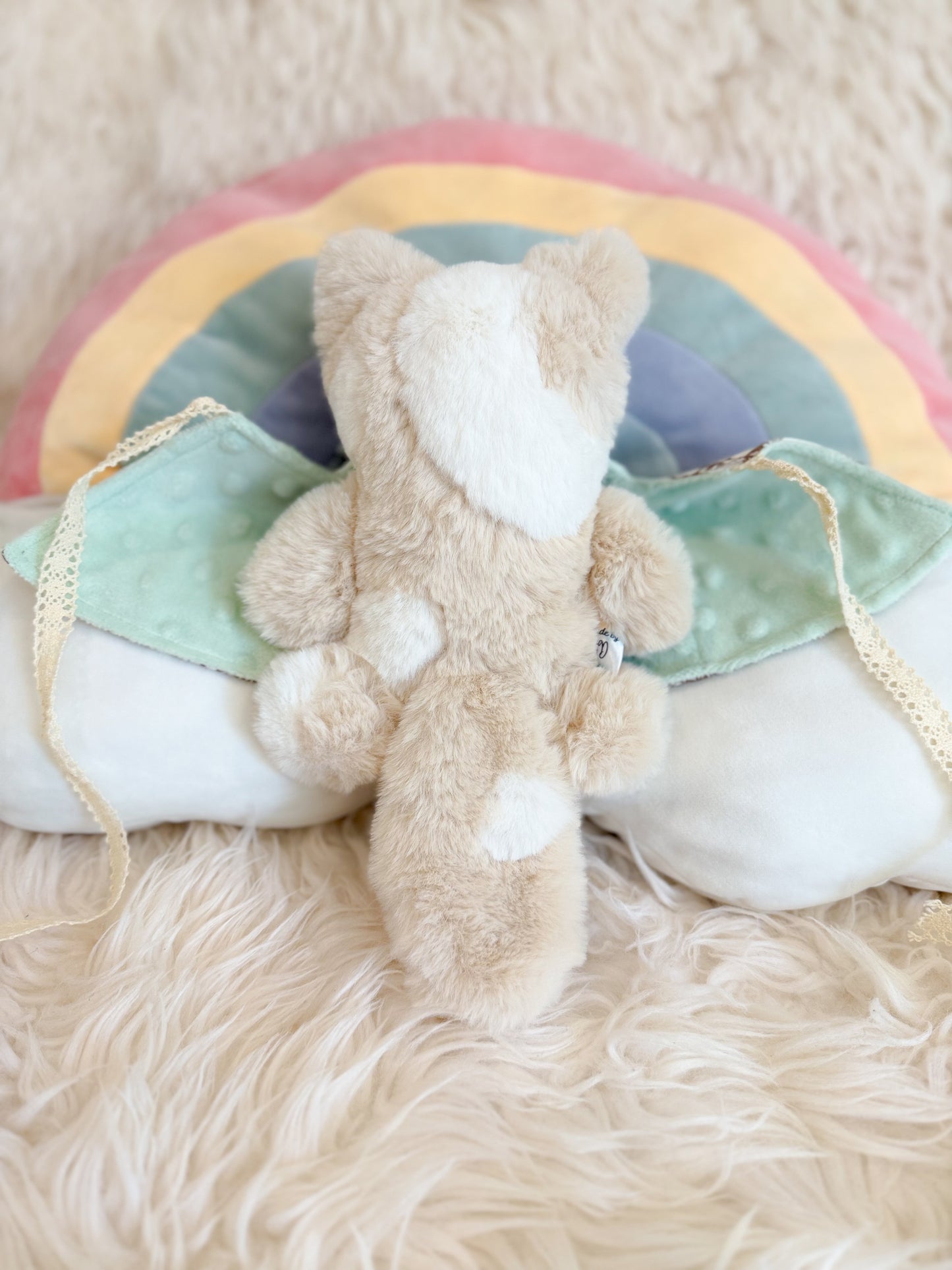 BeanTown Buddies® Floofi Cloaked Wolfi