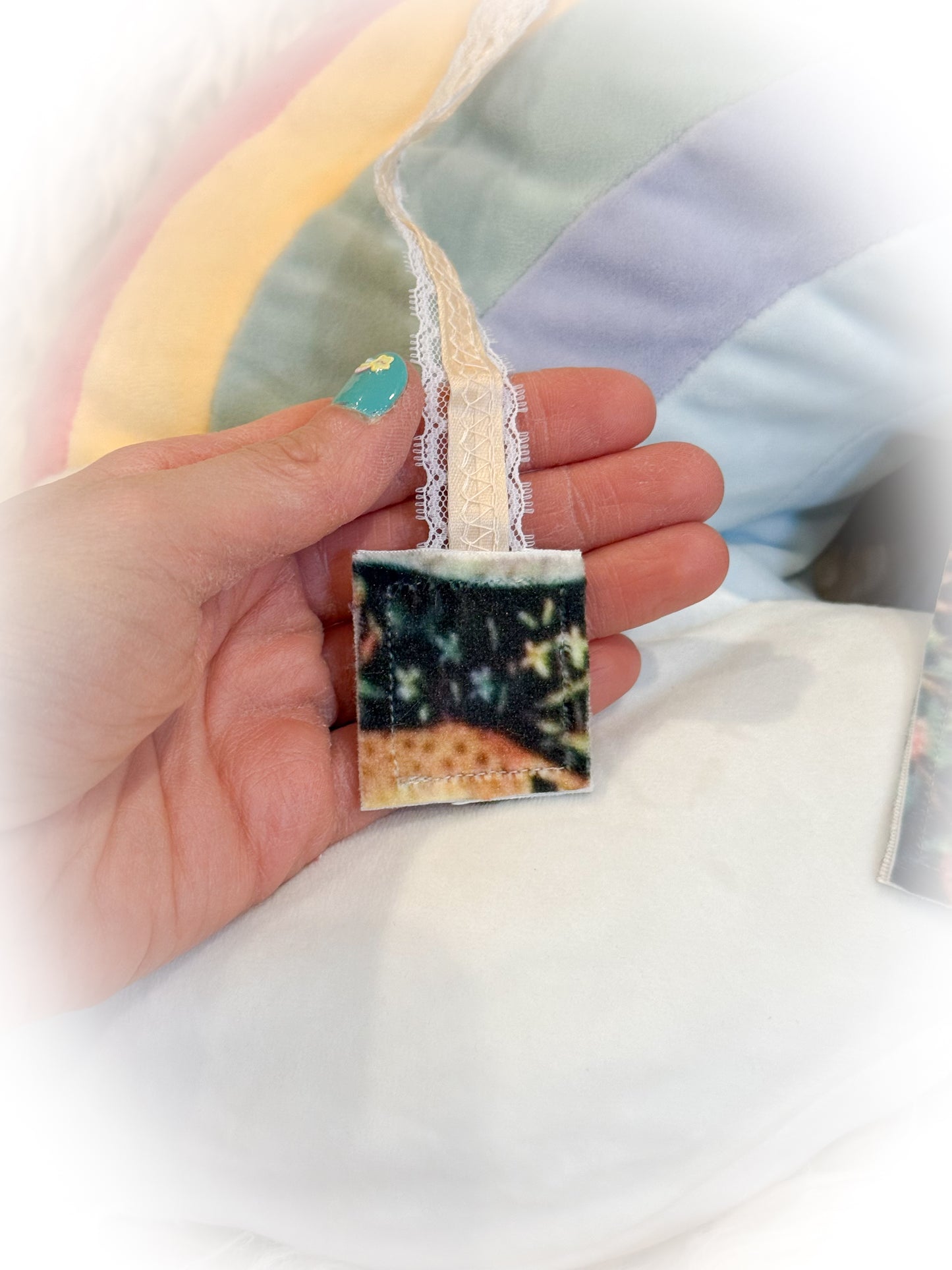 BeanTown Buddies® Velve-Tea Bookmark