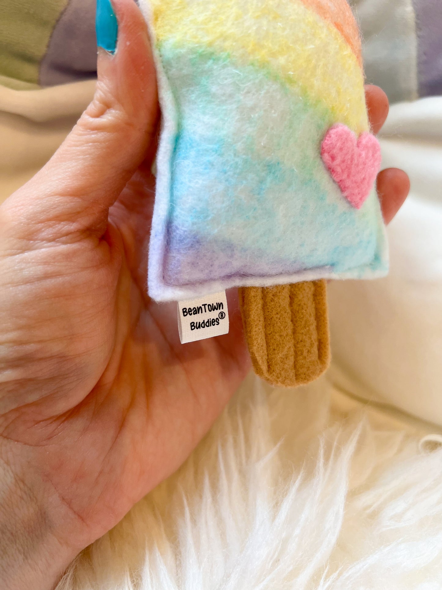 BeanTown Buddies® Oli Pop Rainbow Popsicle Keychain