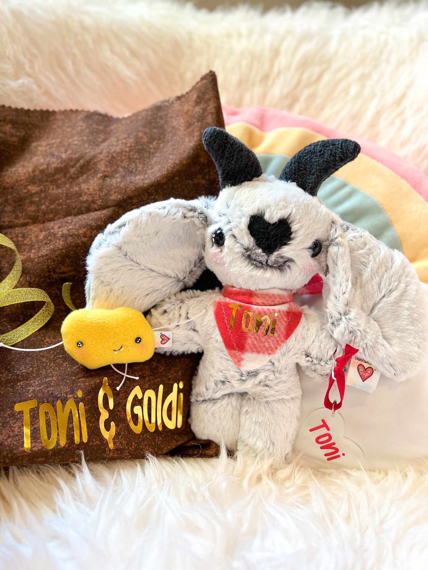 BeanTown Buddies® Limited Edition Babi Toni & Goldi Plush