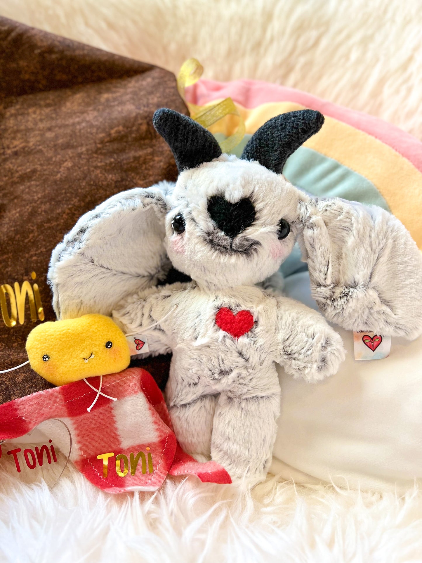 BeanTown Buddies® Limited Edition Babi Toni & Goldi Plush